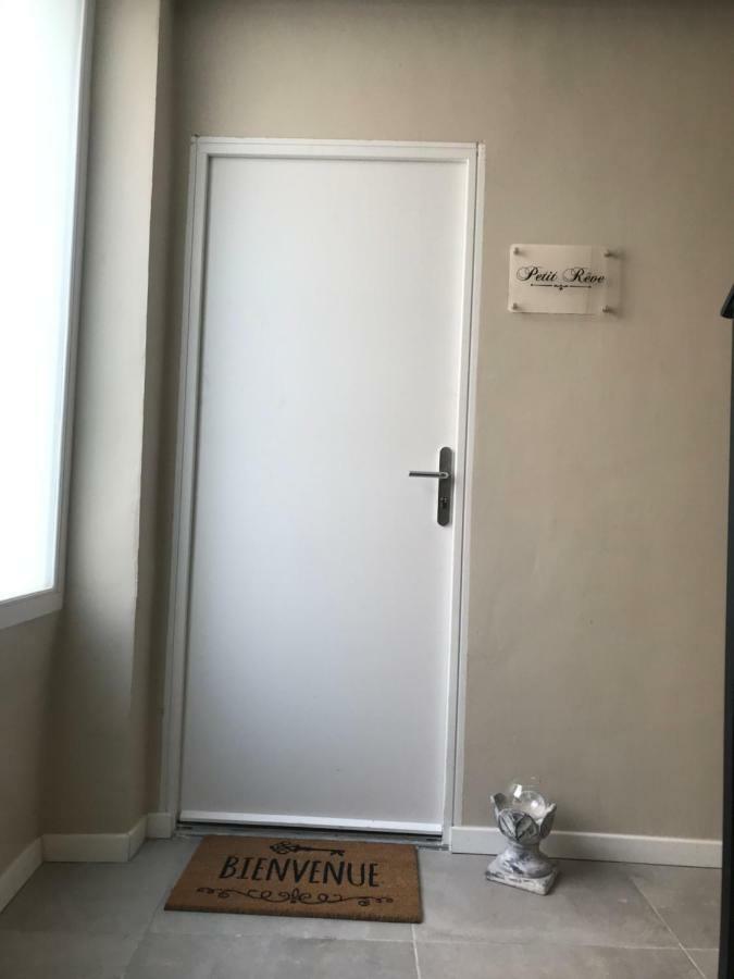 Petit Reve Lägenhet LʼIsle-sur-la-Sorgue Exteriör bild